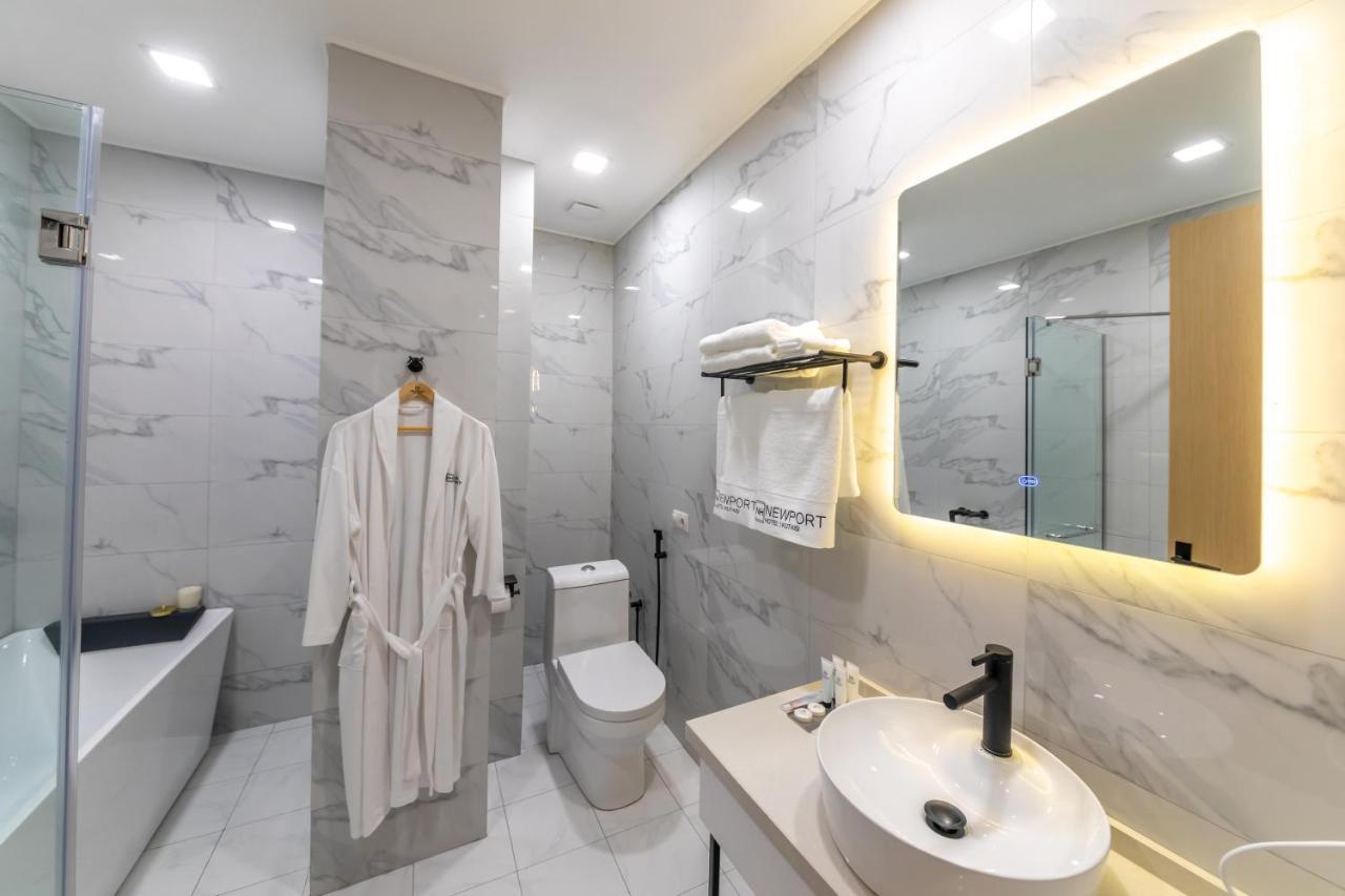 Newport Hotel 쿠타이시 외부 사진