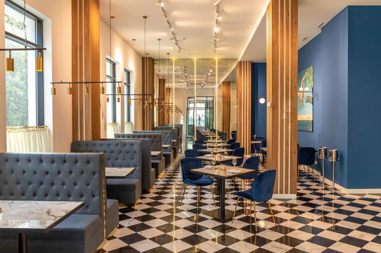 Newport Hotel 쿠타이시 외부 사진